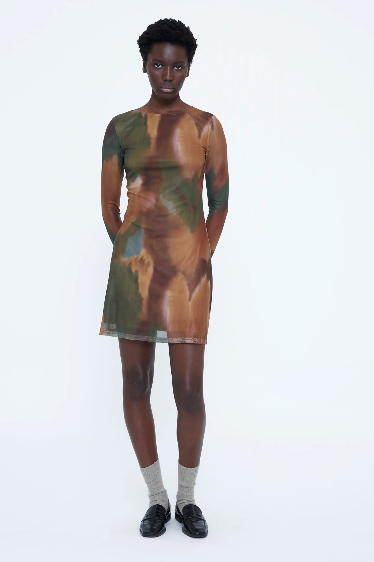 Short dress with Maple print