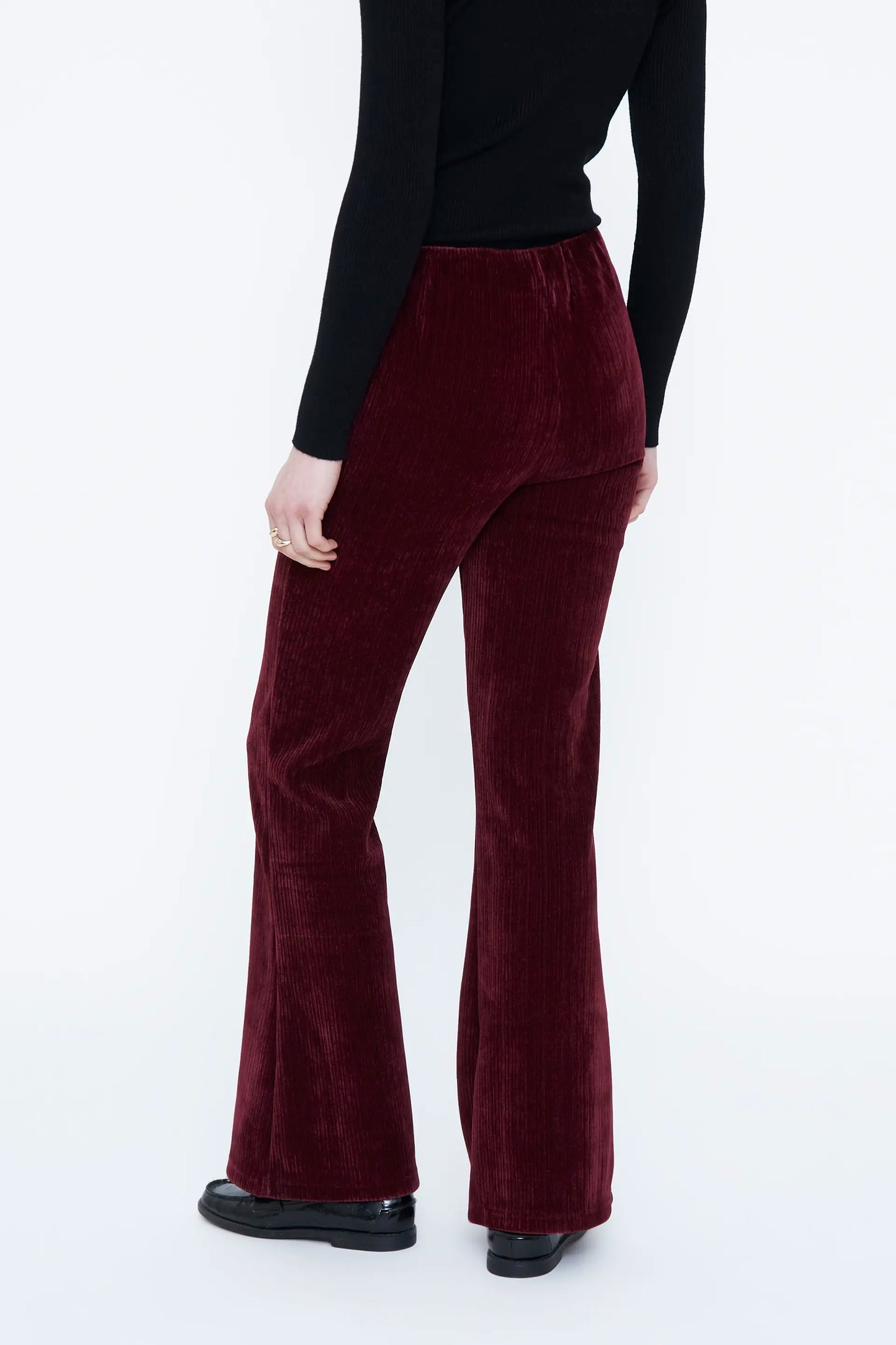 Pantalón de terciopelo burdeos