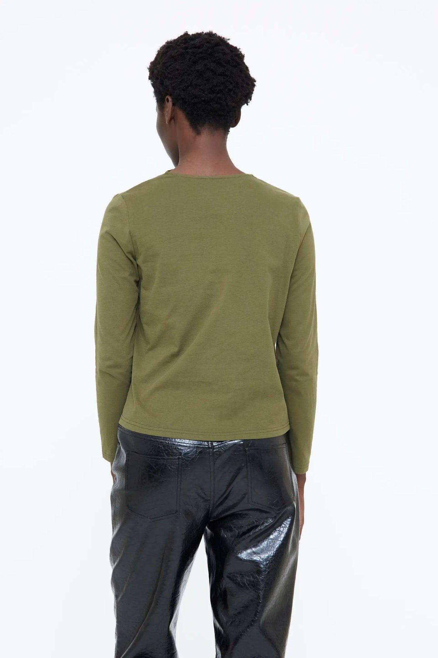 Camiseta con detalle nudado verde