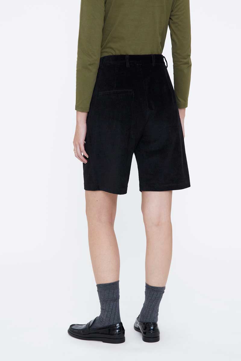 Shorts de pana negro