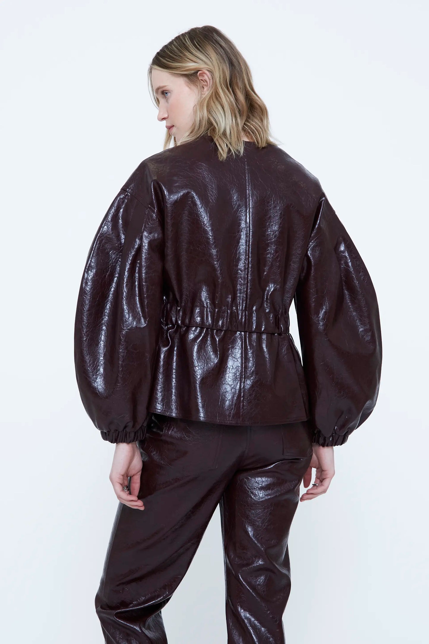Chaqueta piel sintética burdeos