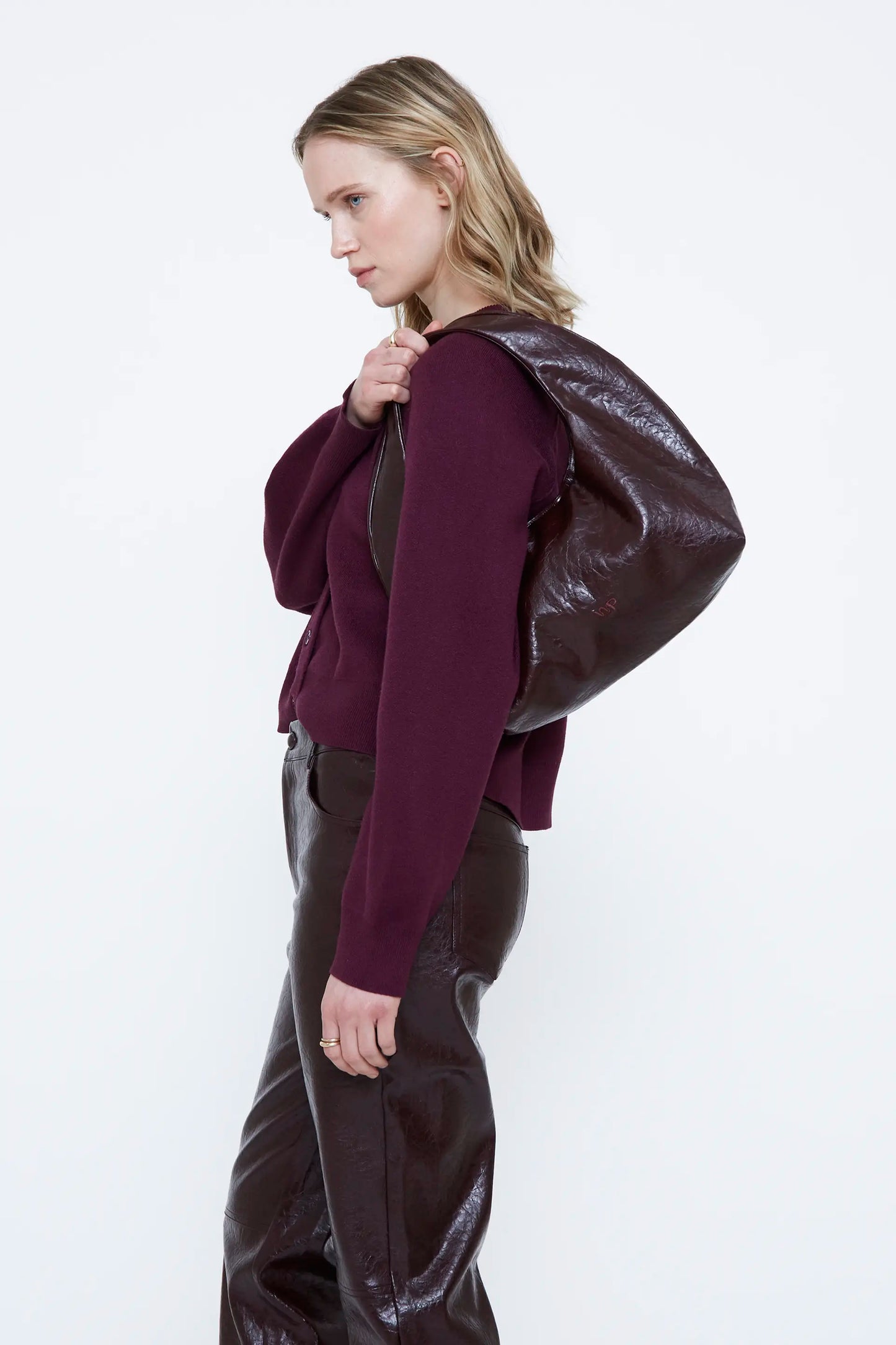 Bolso de  piel sintética burdeos