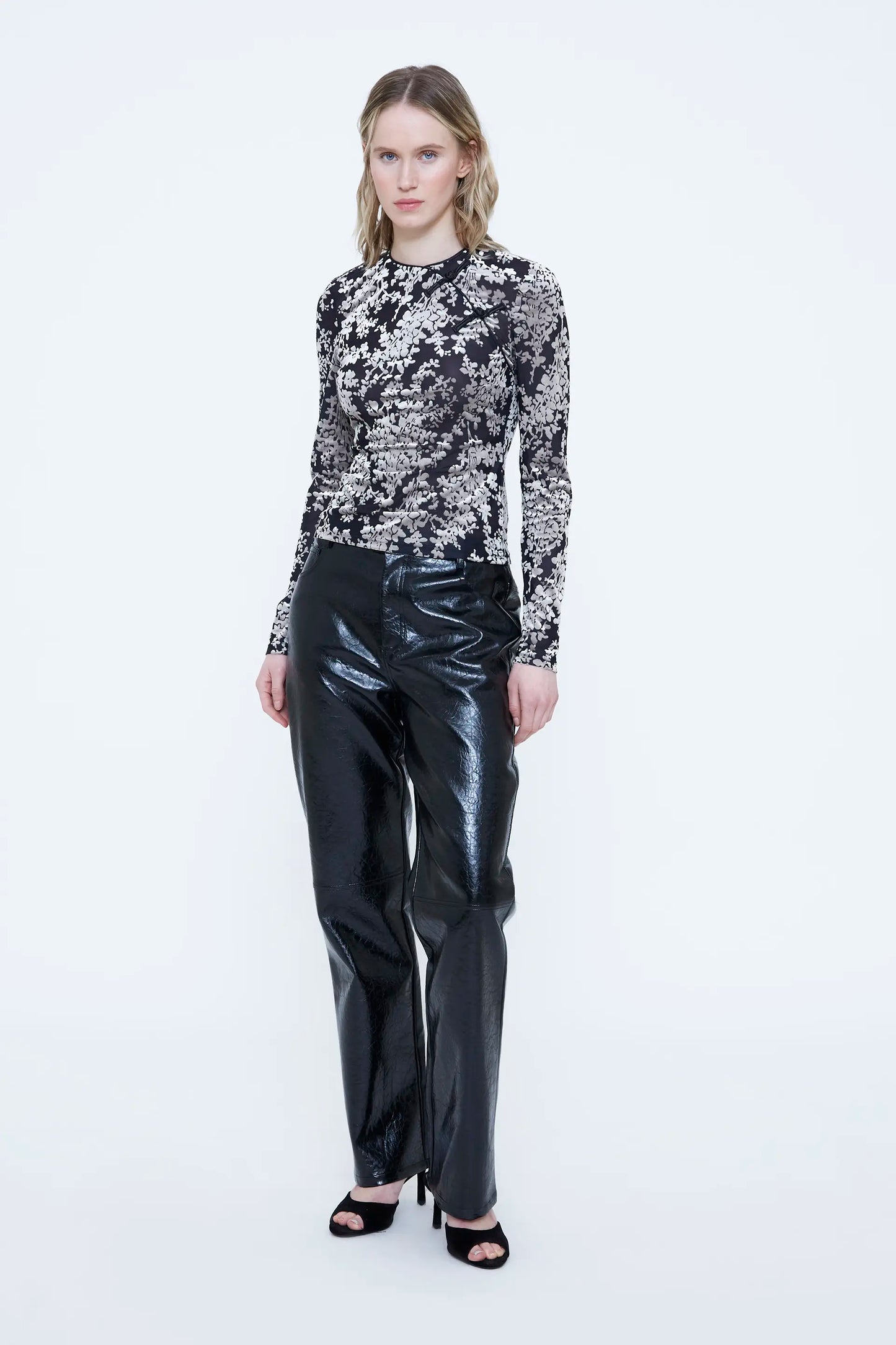 Top con estampado Devore blanco y negro