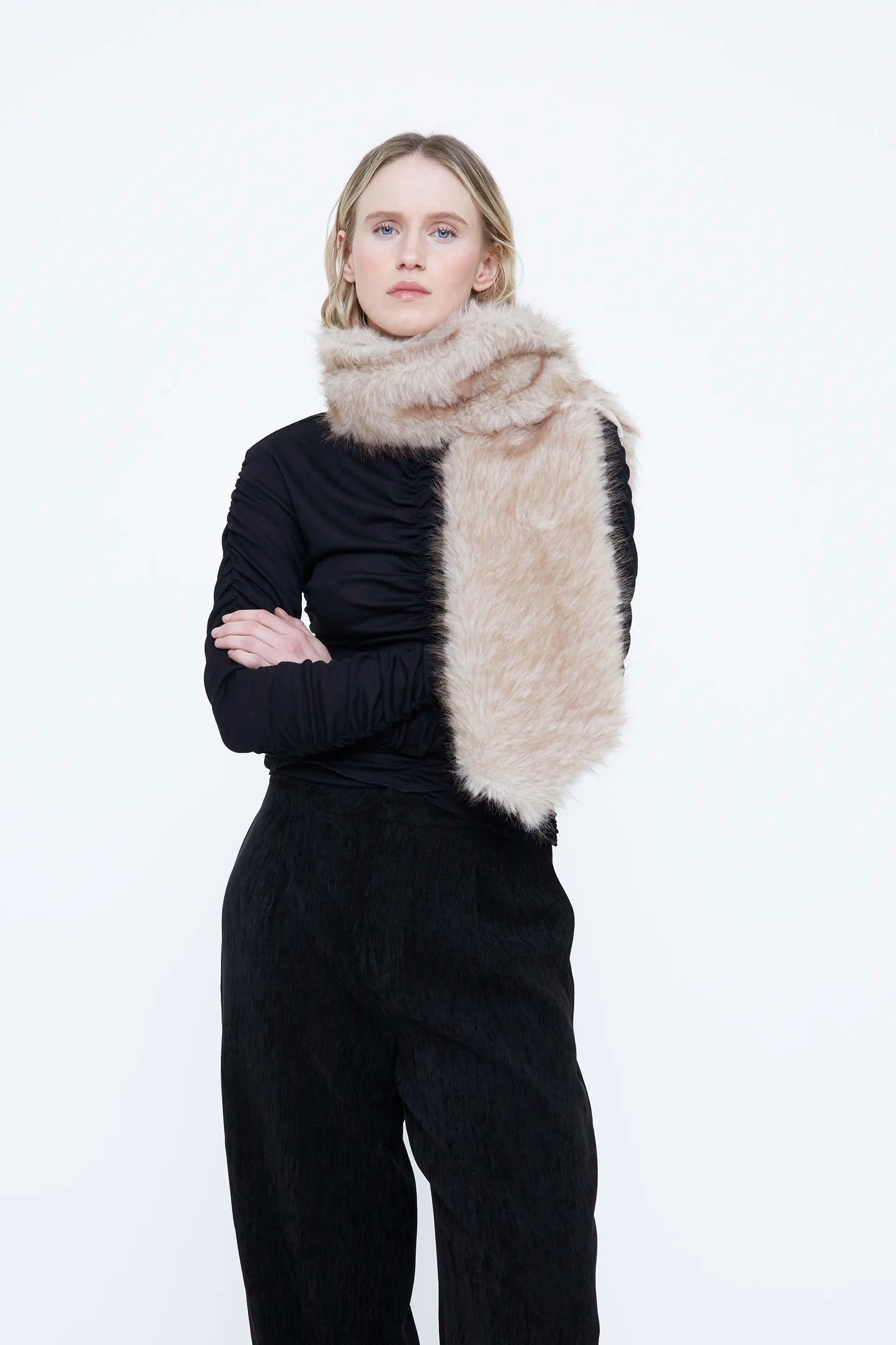 Bufanda efecto pelo beige