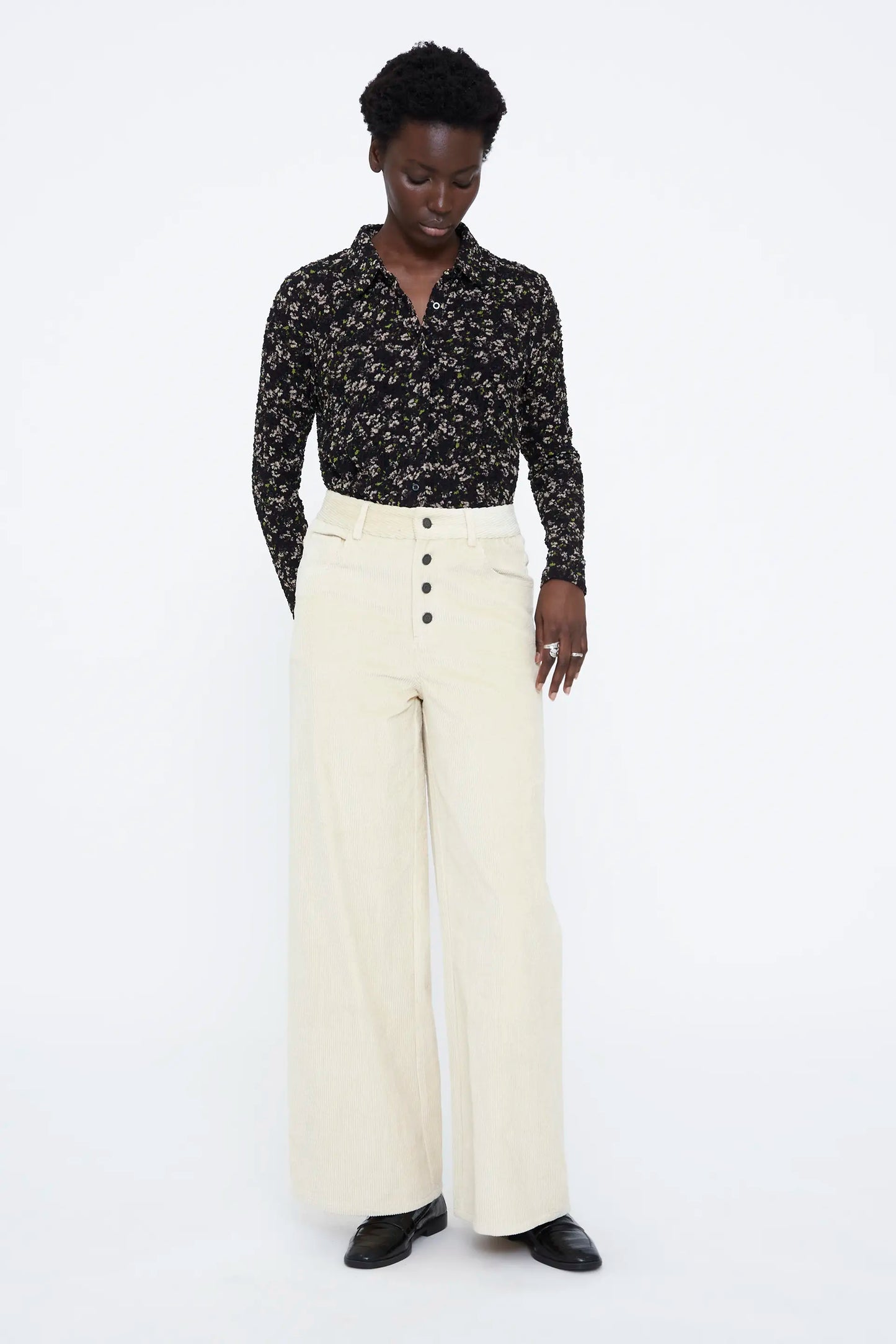 Pantalón de pana blanco roto