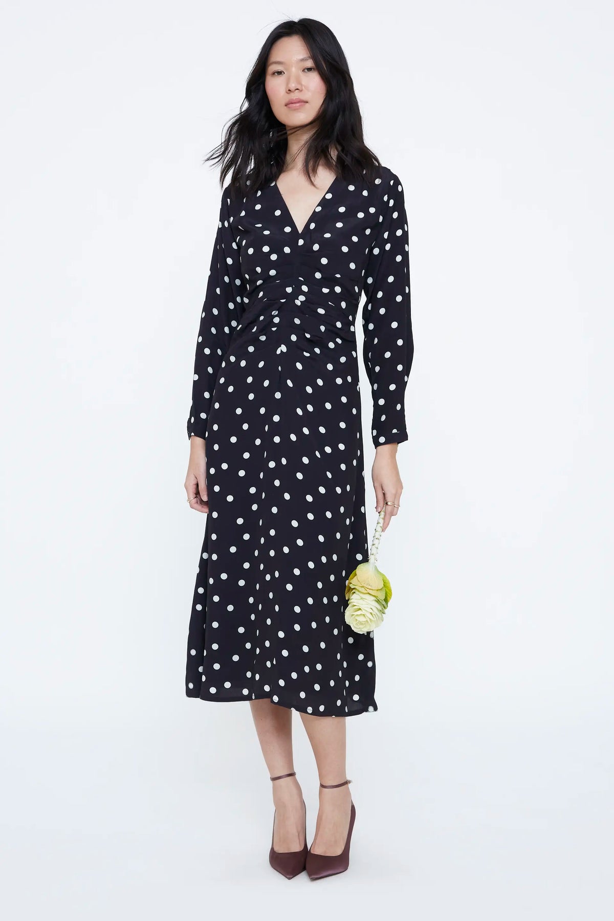Vestido midi con estampado de puntos grande blanco y negro