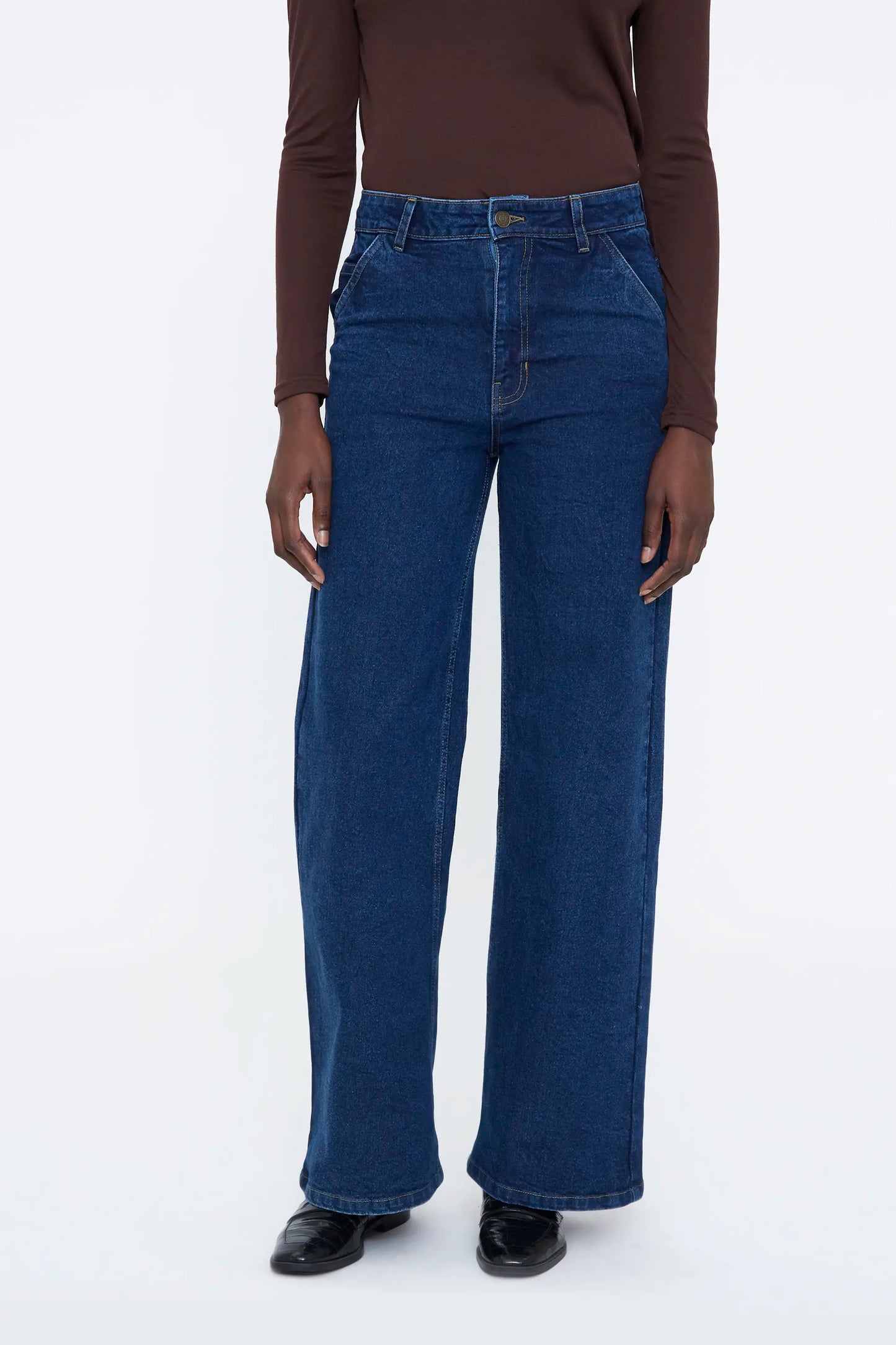 Pantalón vaquero básico azul marino