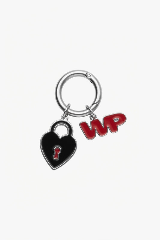 Charm "WP" decorativo